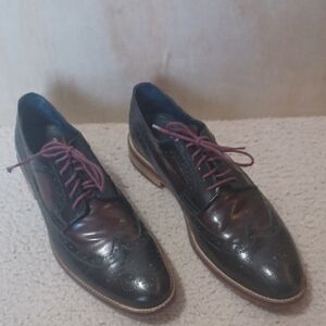 Johnston & Murphey Black And Burgundy Brogue Wingtip Shoes
